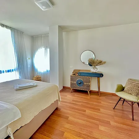 Magic Vista Exclusive Luxury Duplex By Holidaykeys Kyrenia (Northern Cyprus)