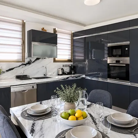 Magic Vista Exclusive Luxury Duplex By Holidaykeys *