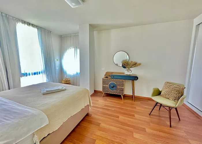 Magic Vista Exclusive Luxury Duplex By Holidaykeys キレニア